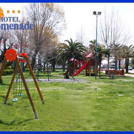 Promenade מלון