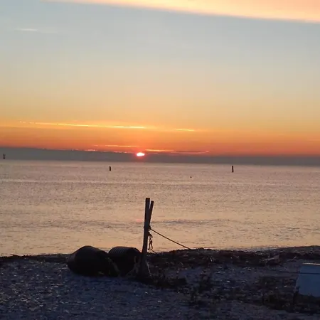 Promenade מלון 3*