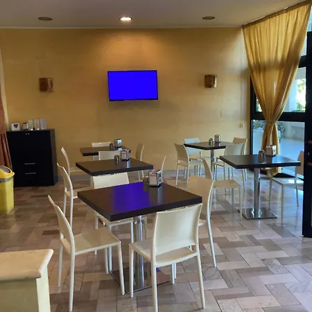 Promenade Hotel Porto SantʼElpidio